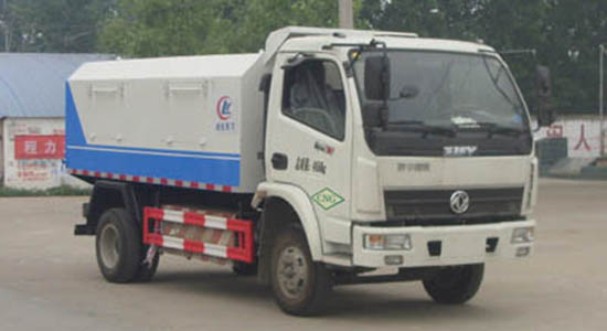 程力威牌CLW5040XTY4型密闭式桶装垃圾车